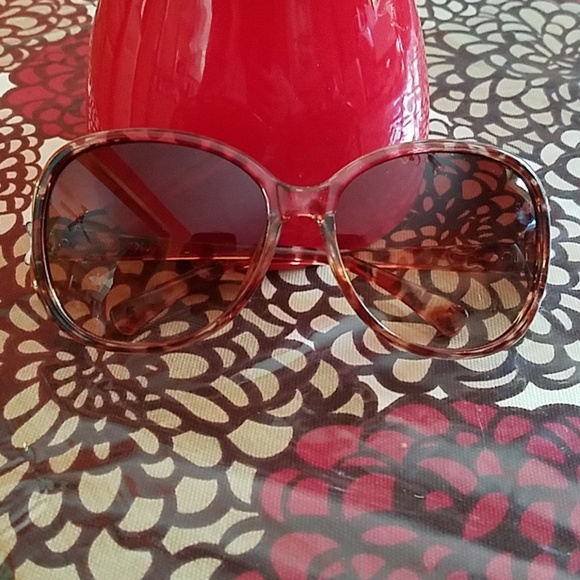 Accessories - NWOT kitty Sunglasses